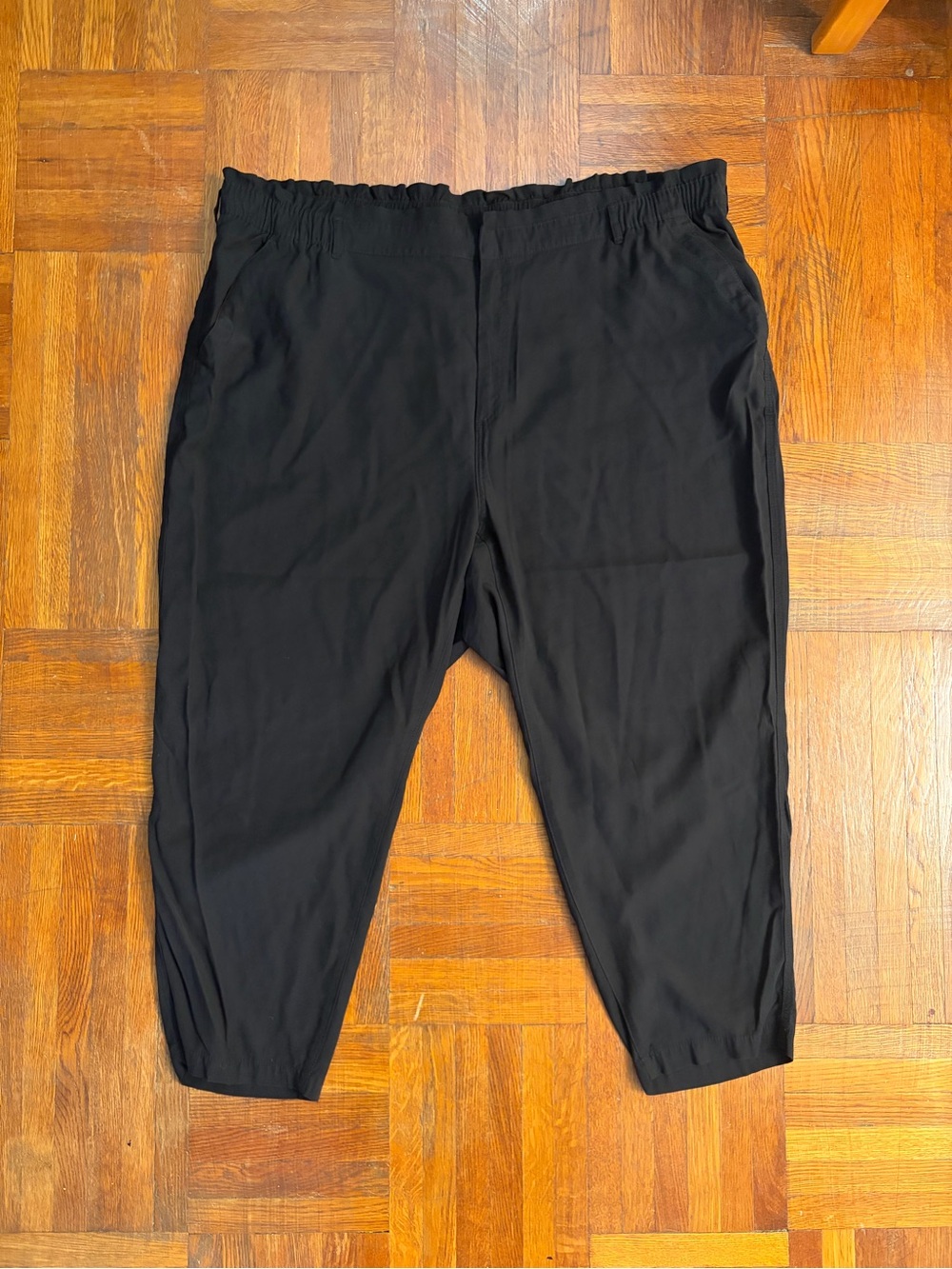 Old Navy Black Women's Elastic-Waist Tapered Trousers